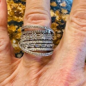 New Elegant Silver Tone Women's Ring